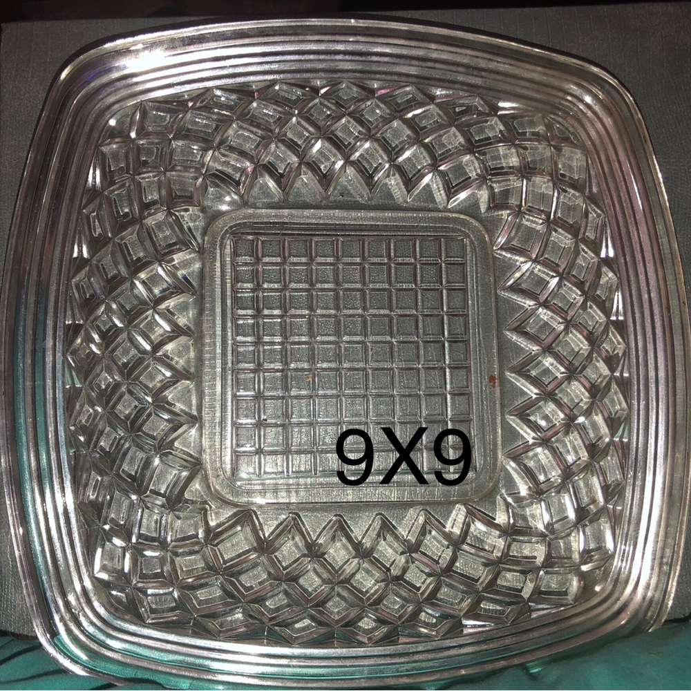 Multi pattern clear dish - Picture 1 of 1
